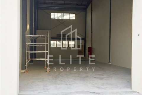 Warehouse in Dubai Investment Park, UAE 4873 sq.m. № 620270 - photo 4