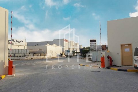Warehouse in Dubai Investment Park, UAE 4873 sq.m. № 620270 - photo 7