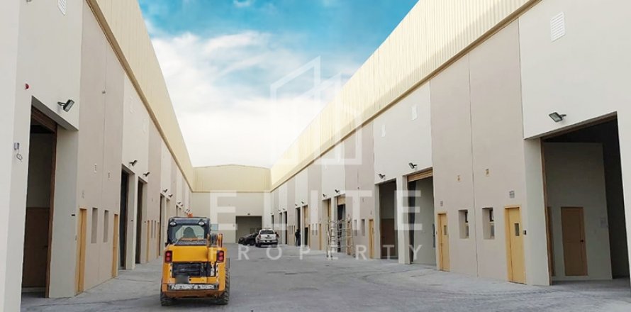 Warehouse in Dubai Investment Park, UAE 4873 sq.m. № 620270