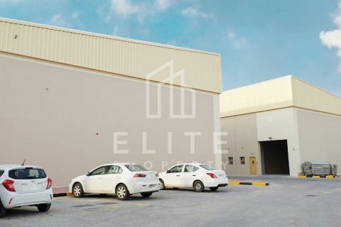 Warehouse in Dubai Investment Park, UAE 4873 sq.m. № 620270 - photo 6