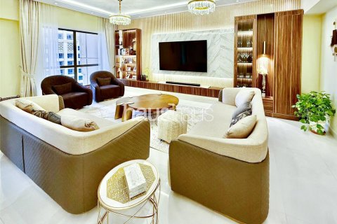 Apartment in Jumeirah Beach Residence, Dubai, UAE 3 bedrooms, 175 sq.m. № 625987 - photo 1