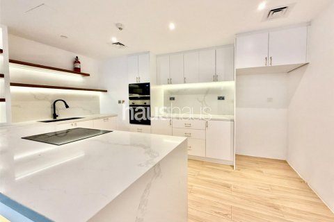 Apartment in Jumeirah Beach Residence, Dubai, UAE 5 bedrooms, 409 sq.m. № 625986 - photo 1