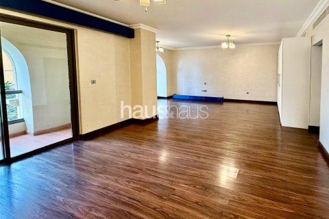 Apartment in Jumeirah Beach Residence, Dubai, UAE 5 bedrooms, 409 sq.m. № 625986 - photo 2