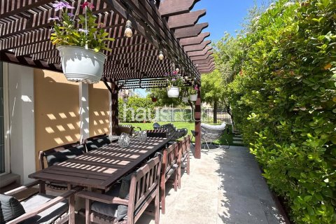 Villa in Arabian Ranches, Dubai, UAE 3 bedrooms, 253 sq.m. № 625828 - photo 7