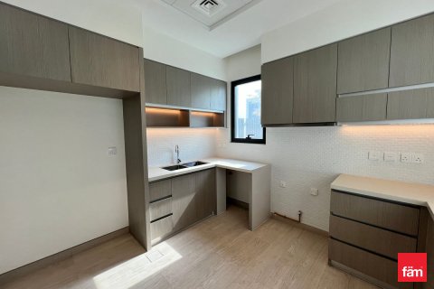 Al Furjan, Dubai, UAE의 임대용 타운하우스 침실 4개, 400.4제곱미터 번호 632924 - 사진 19
