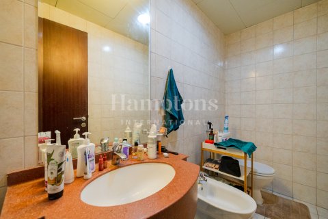 Apartmen di Jumeirah Lake Towers, Dubai, UAE 1 bilik tidur, 75.29973956 meter persegi № 583679 - foto 8