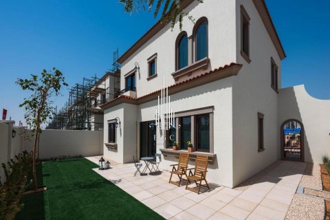 Villa in Khalifa City, Abu Dhabi, UAE 5 bedrooms, 714.4 sq.m. № 577804 - photo 1