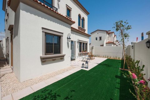 Villa in Khalifa City, Abu Dhabi, UAE 5 bedrooms, 714.4 sq.m. № 577804 - photo 18