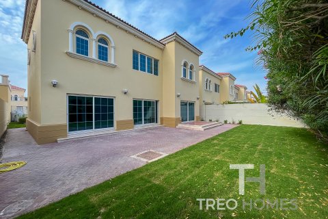 Villa para arrendamento em Jumeirah Park, Dubai, EAU 4 quartos, 314 m2 № 595576 - foto 1