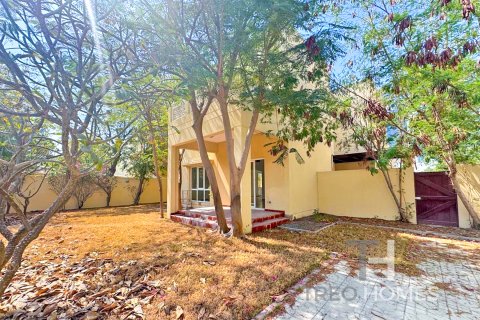 Vilë në Meadows, Dubai, Emiratet e Bashkuara Arabe 3 dhoma gjumi, 540 m2. № 595577 - Foto 11