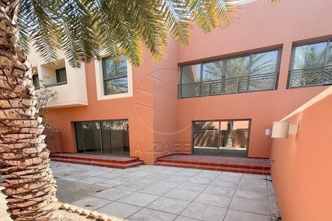 Vila v Abu Dhabi, SAE 4 ložnice, 362 m² Č.: 615137 - fotografie 20