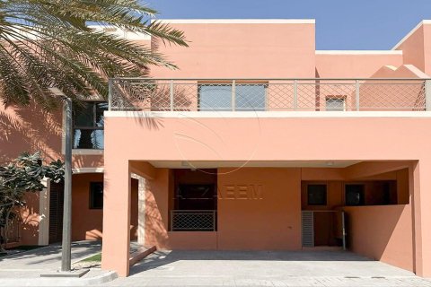 Vila v Abu Dhabi, SAE 4 ložnice, 362 m² Č.: 615137 - fotografie 2