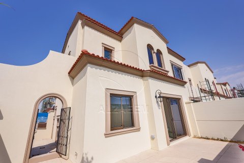 Khalifa City、Abu Dhabi、UAE にあるタウンハウス販売中 2ベッドルーム、123 m2、No615140 - 写真 1