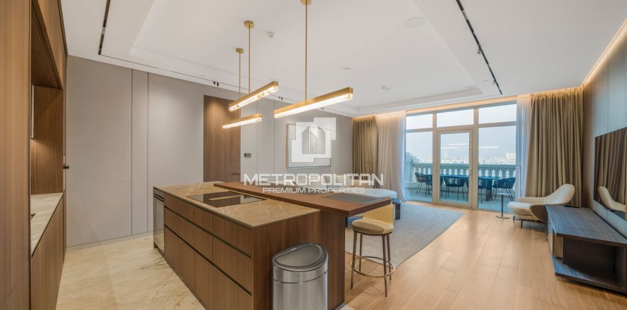 Apartament în Palm Jumeirah, Dubai, EAU 2 dormitoare, 195 mp.  №592454