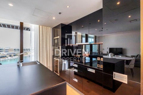 Apartmen di Jumeirah, Dubai, UAE 2 bilik tidur, 194 meter persegi № 603265 - foto 7