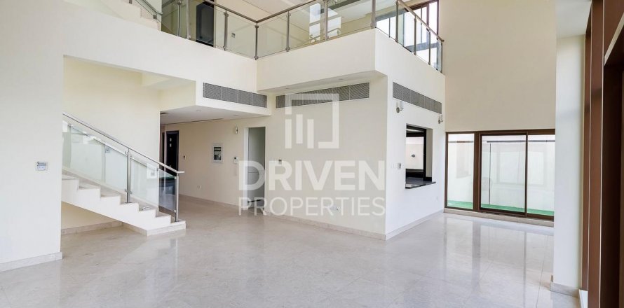 Villa a Meydan, Dubai, EAU 6 camere da letto, 512 mq. № 603267