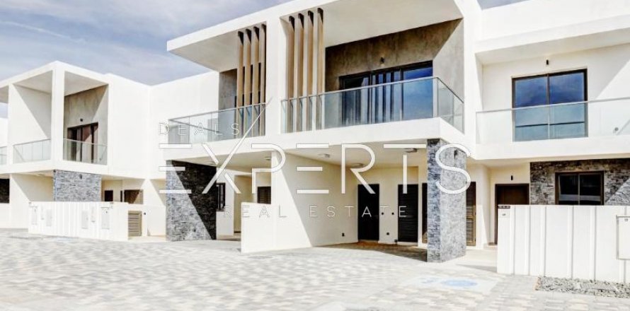 Řadový dům na Yas Island, Abu Dhabi, SAE 3 ložnice, 300 m² Č.: 590338