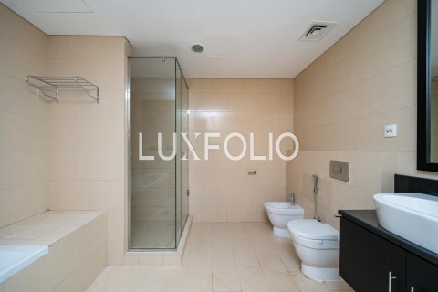 Apartmen di Jumeirah Lake Towers, Dubai, UAE 1 bilik tidur, 120 meter persegi № 628168 - foto 13