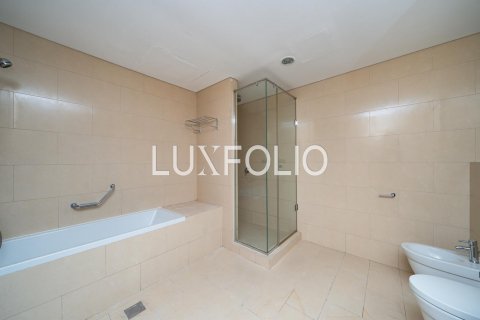 Apartmen di Jumeirah Lake Towers, Dubai, UAE 1 bilik tidur, 120 meter persegi № 628168 - foto 12