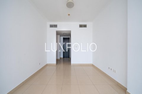 Apartmen di Jumeirah Lake Towers, Dubai, UAE 1 bilik tidur, 120 meter persegi № 628168 - foto 11
