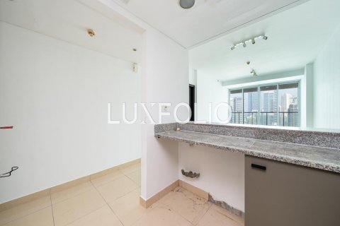 Apartmen di Jumeirah Lake Towers, Dubai, UAE 1 bilik tidur, 120 meter persegi № 628168 - foto 8