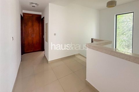 Vilë në Arabian Ranches 2, Dubai, Emiratet e Bashkuara Arabe 4 dhoma gjumi, 300 m2. № 626769 - Foto 11