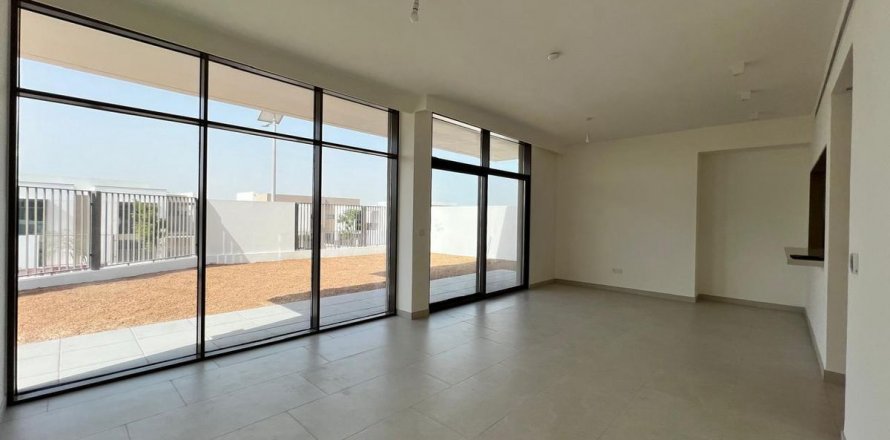 Vilë në Al Furjan, Dubai, Emiratet e Bashkuara Arabe 4 dhoma gjumi, 529.4 m2. № 621496