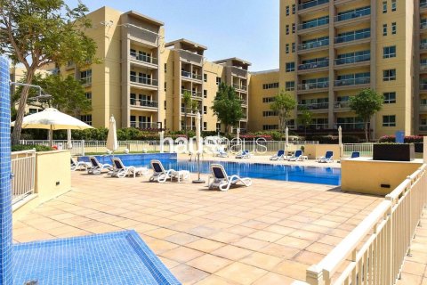 Apartment in Greens, Dubai, UAE 2 bedrooms, 105 sq.m. № 625453 - photo 11