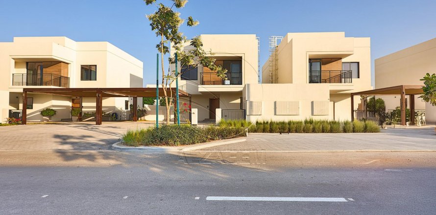 Villa on the Yas Island, Abu Dhabi, UAE 4 bedrooms, 307 sq.m. № 615101
