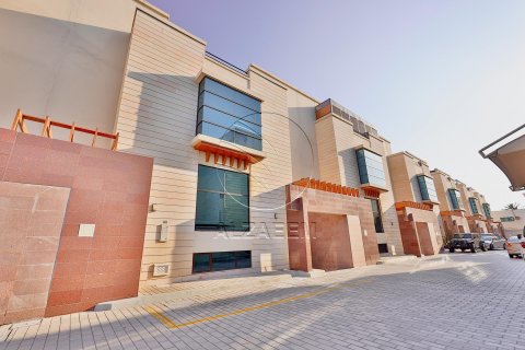 Vilë në Al Bateen, Abu Dhabi, Emiratet e Bashkuara Arabe 5 dhoma gjumi, 502 m2. № 615470 - Foto 25