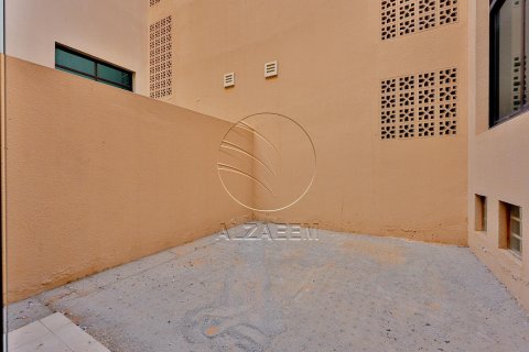 Vilë në Al Bateen, Abu Dhabi, Emiratet e Bashkuara Arabe 5 dhoma gjumi, 502 m2. № 615470 - Foto 23