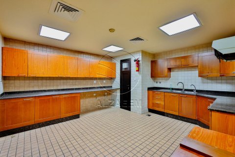 Vilë në Al Bateen, Abu Dhabi, Emiratet e Bashkuara Arabe 5 dhoma gjumi, 502 m2. № 615470 - Foto 9