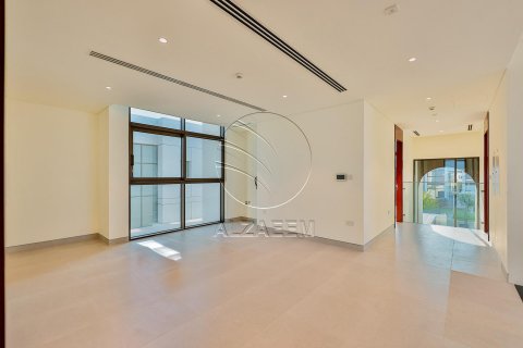 Villa para arrendamento em Abu Dhabi, EAU 4 quartos, 880 m2 № 615471 - foto 11