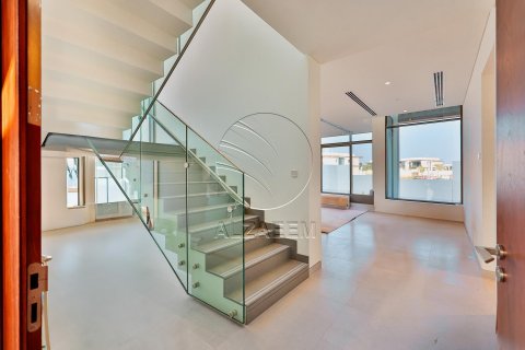 Villa para arrendamento em Abu Dhabi, EAU 4 quartos, 880 m2 № 615471 - foto 5