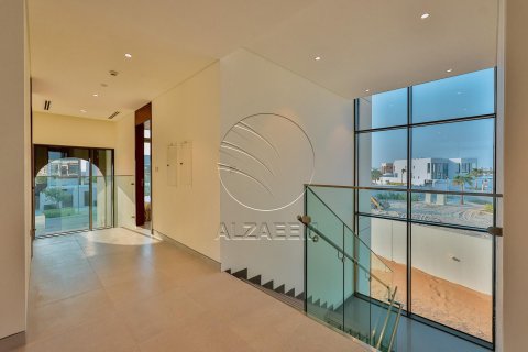 Villa para arrendamento em Abu Dhabi, EAU 4 quartos, 880 m2 № 615471 - foto 13