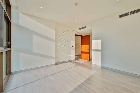 Villa para arrendamento em Abu Dhabi, EAU 4 quartos, 880 m2 № 615471 - foto 16