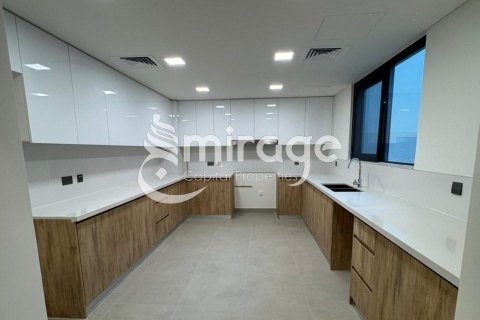 Vila na Yas Island, Abu Dhabi, SAE 5 ložnice, 288.7 m² Č.: 578515 - fotografie 11