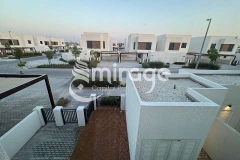 Vila na Yas Island, Abu Dhabi, SAE 5 ložnice, 288.7 m² Č.: 578515 - fotografie 14