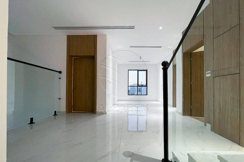 Vila v Al Shamkha, Abu Dhabi, SAE 5 ložnice, 521 m² Č.: 615697 - fotografie 8