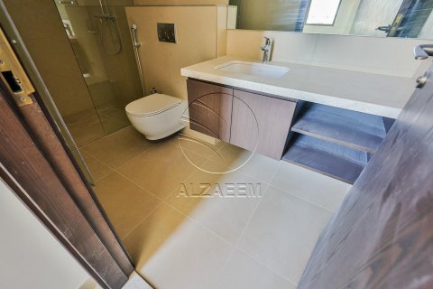 Townhouse in Khalifa City, Abu Dhabi, UAE 2 bedrooms, 123 sq.m. № 615698 - photo 24
