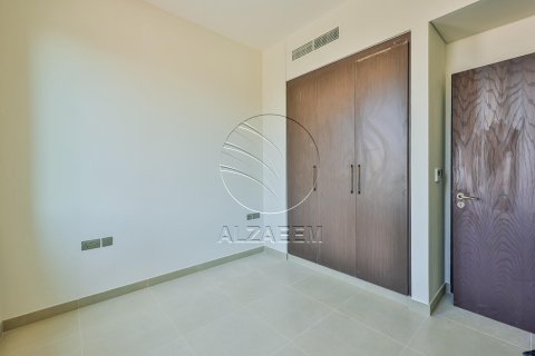 Townhouse in Khalifa City, Abu Dhabi, UAE 2 bedrooms, 123 sq.m. № 615698 - photo 11