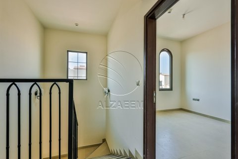 Townhouse in Khalifa City, Abu Dhabi, UAE 2 bedrooms, 123 sq.m. № 615698 - photo 9