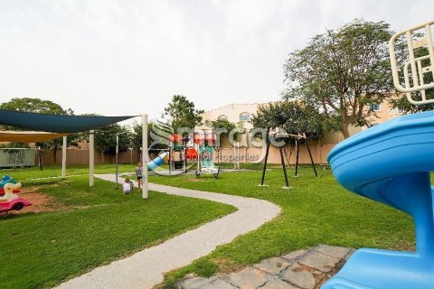 Shtëpi në qytet në Al Reef, Abu Dhabi, Emiratet e Bashkuara Arabe 2 dhoma gjumi, 117.2 m2. № 550177 - Foto 9