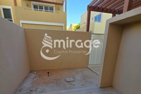 Řadový dům v Al Raha Gardens, Abu Dhabi, SAE 3 ložnice, 200.2 m² Č.: 596758 - fotografie 2