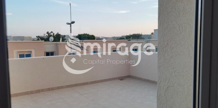 Vilë në Al Reef, Abu Dhabi, Emiratet e Bashkuara Arabe 5 dhoma gjumi, 348.4 m2. № 574623