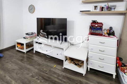 Shtëpi në qytet në Al Reef, Abu Dhabi, Emiratet e Bashkuara Arabe 3 dhoma gjumi, 174.1 m2. № 574624 - Foto 9