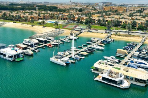 Vilë në Abu Dhabi Gate City, Emiratet e Bashkuara Arabe 4 dhoma gjumi, 297.2 m2. № 577774 - Foto 12