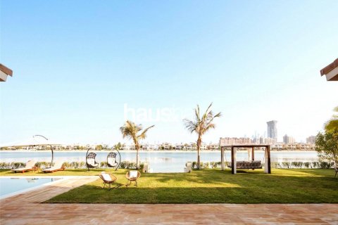 Vila v Palm Jumeirah, Dubai, SAE 6 ložnice, 1301 m² Č.: 626721 - fotografie 2