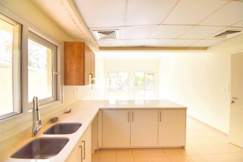 Vila v Meadows, Dubai, SAE 5 ložnice, 418 m² Č.: 626700 - fotografie 4
