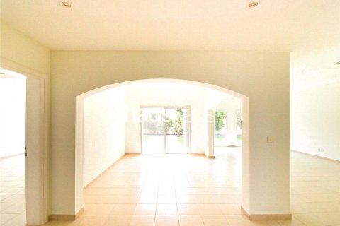 Vila v Meadows, Dubai, SAE 5 ložnice, 418 m² Č.: 626700 - fotografie 2